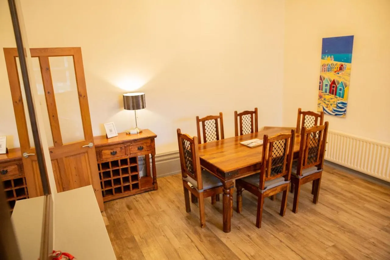 شقة Groveside Holiday Lets سولتبرن باي ذا سي المملكة المتحدة